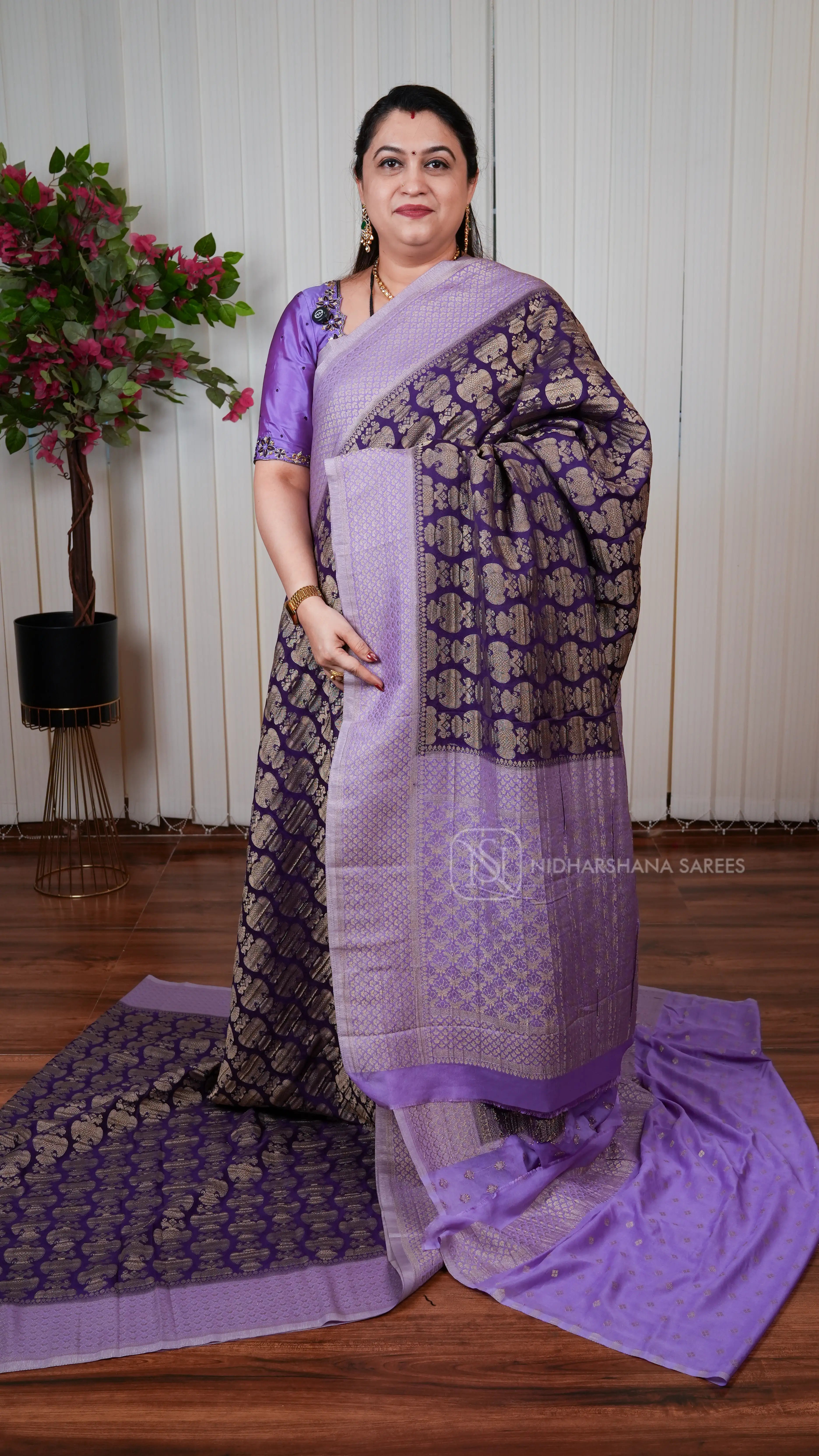 Crepe Georgette With Zari Gandaberunda Concept And Contrast Border