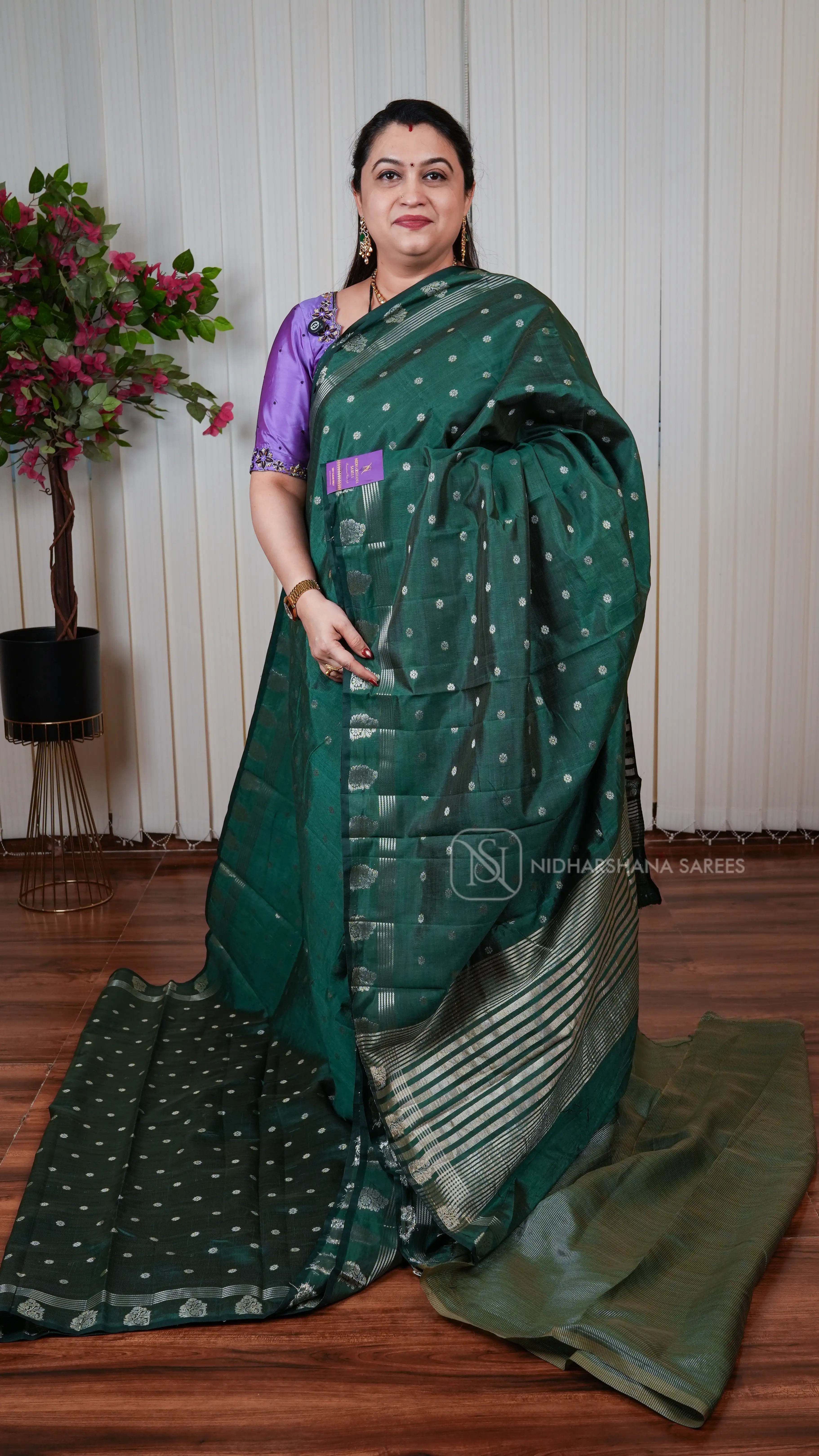 Semi Tussar With Floral Zari Butta And Floral Zari Border