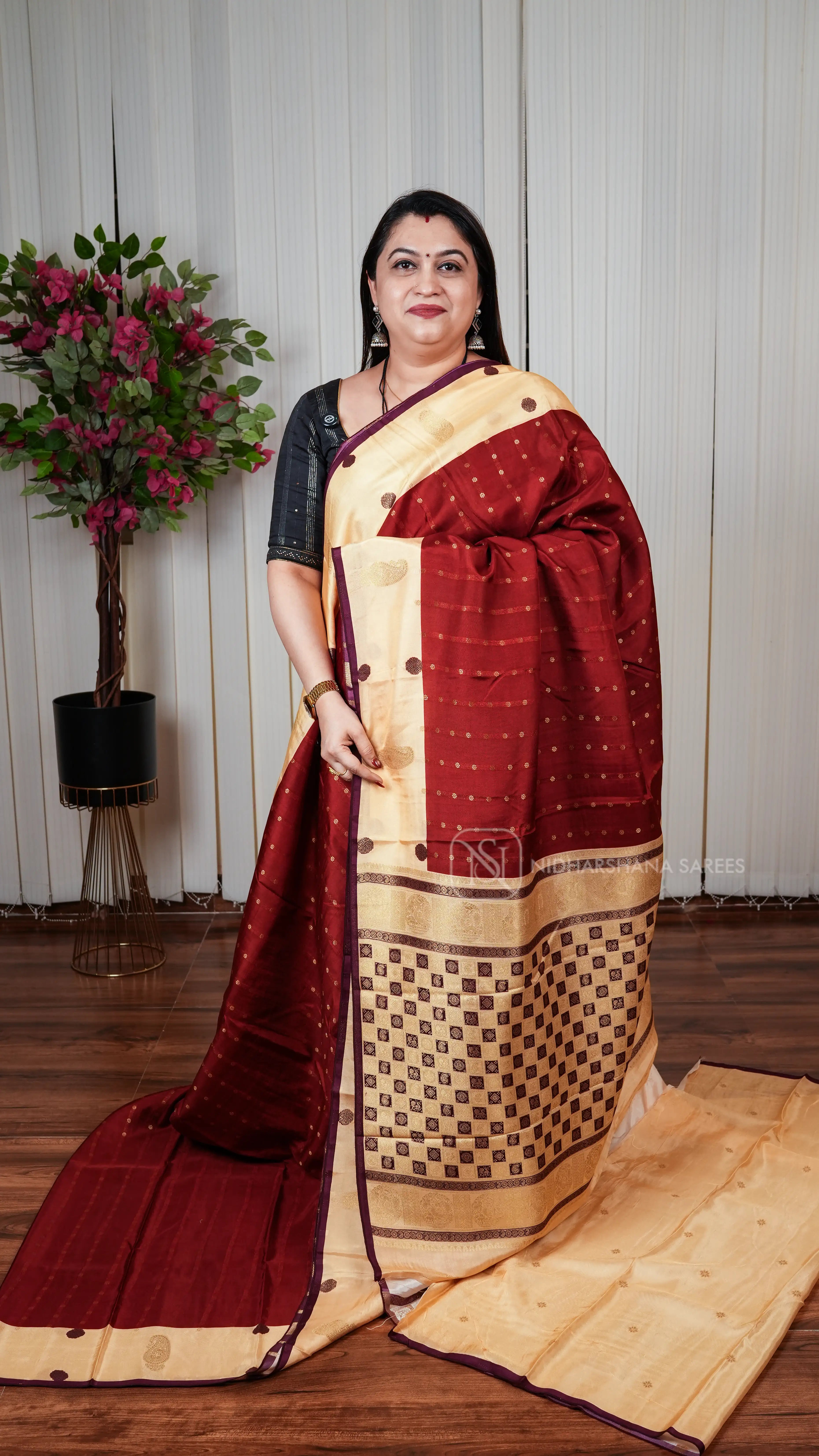 Pure Viscose Crepe With Zari Butta And Mango Motif COntrast Border