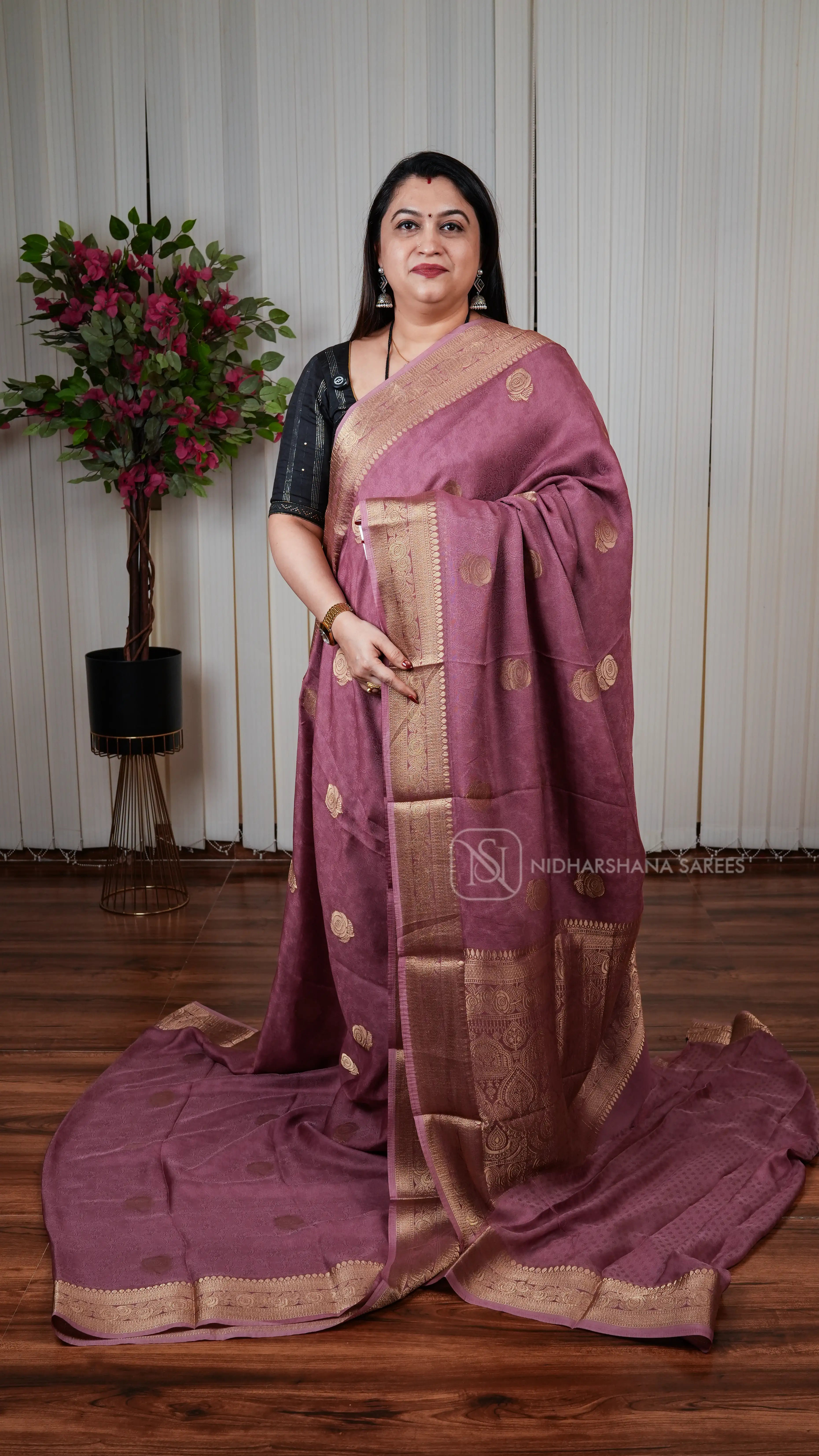 Semi Georgette Saree With Floral Zari Butta And Zari Border
