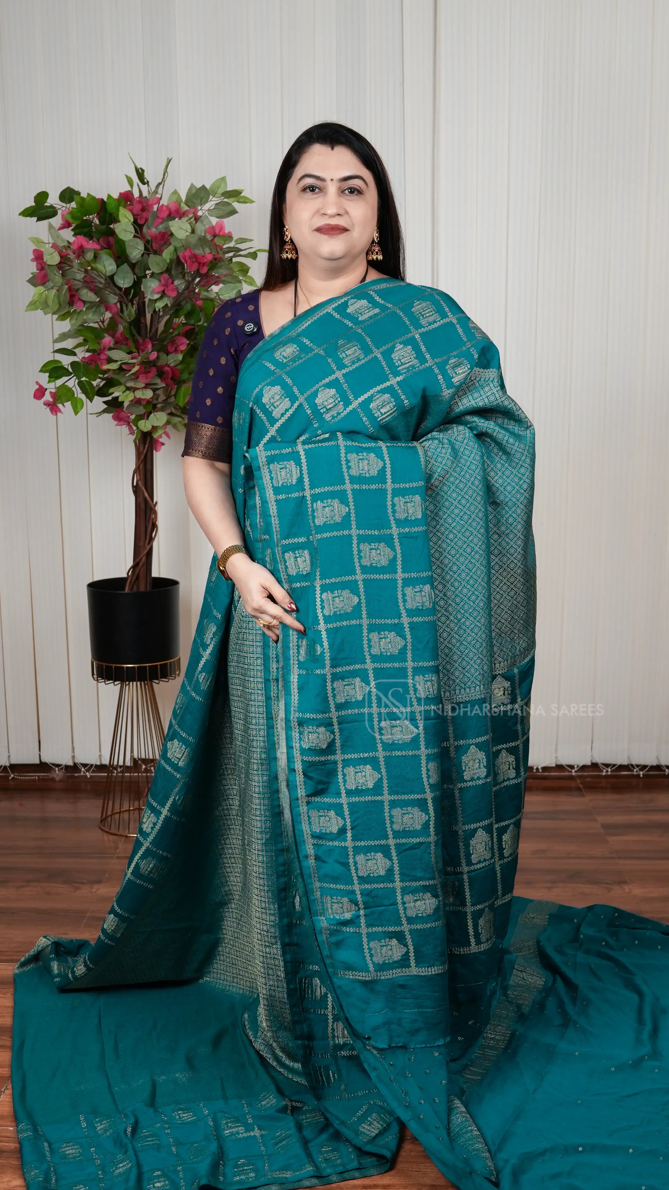 Crush Georgette Saree With Zari Checks And Temple Motif Weaving Border