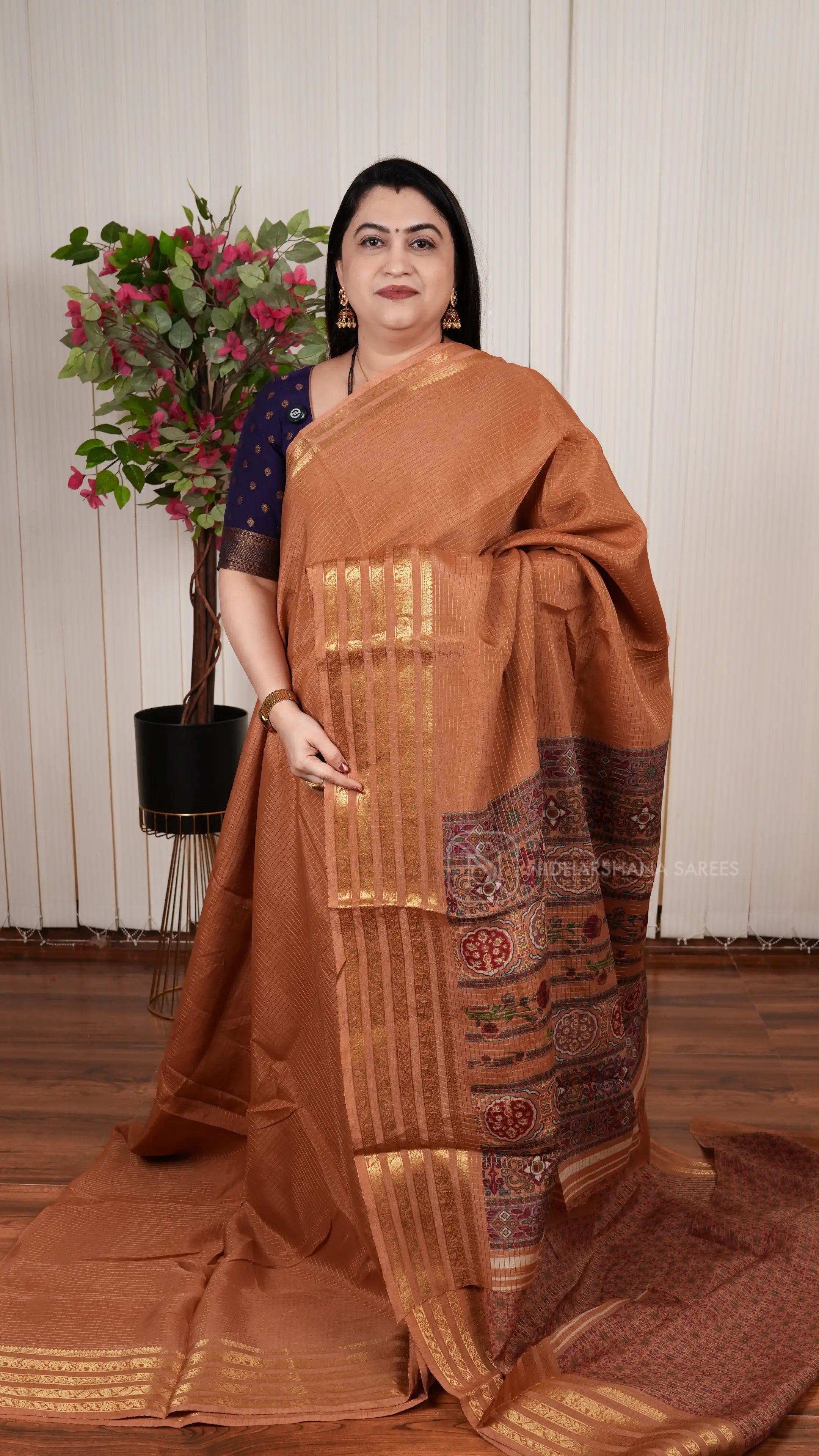 Muslin Georgette With Zari Checks And Zari Border