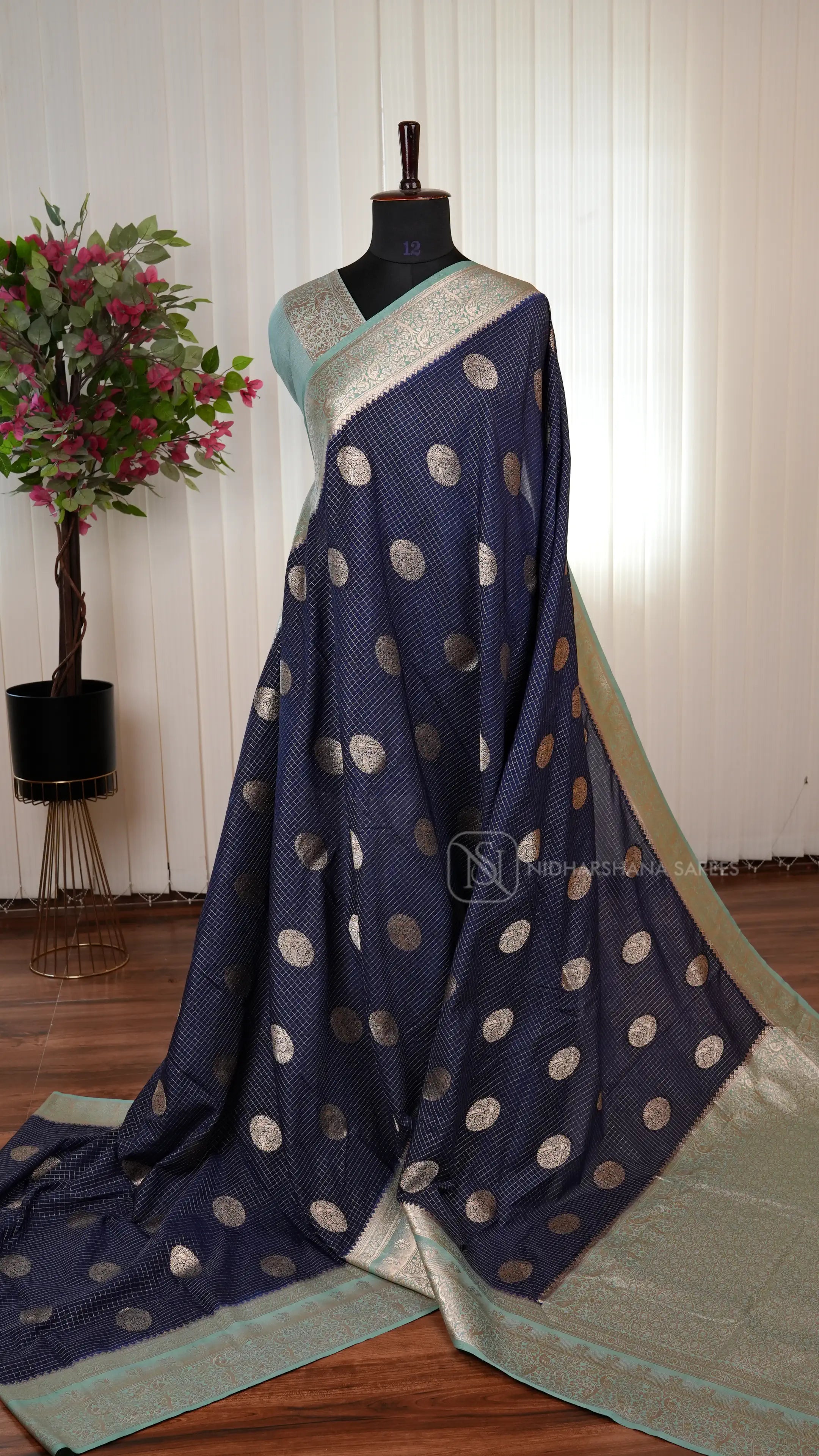 Semi Crepe Saree With Mini Zari Checks And Big Zari Butta And Contrast Border