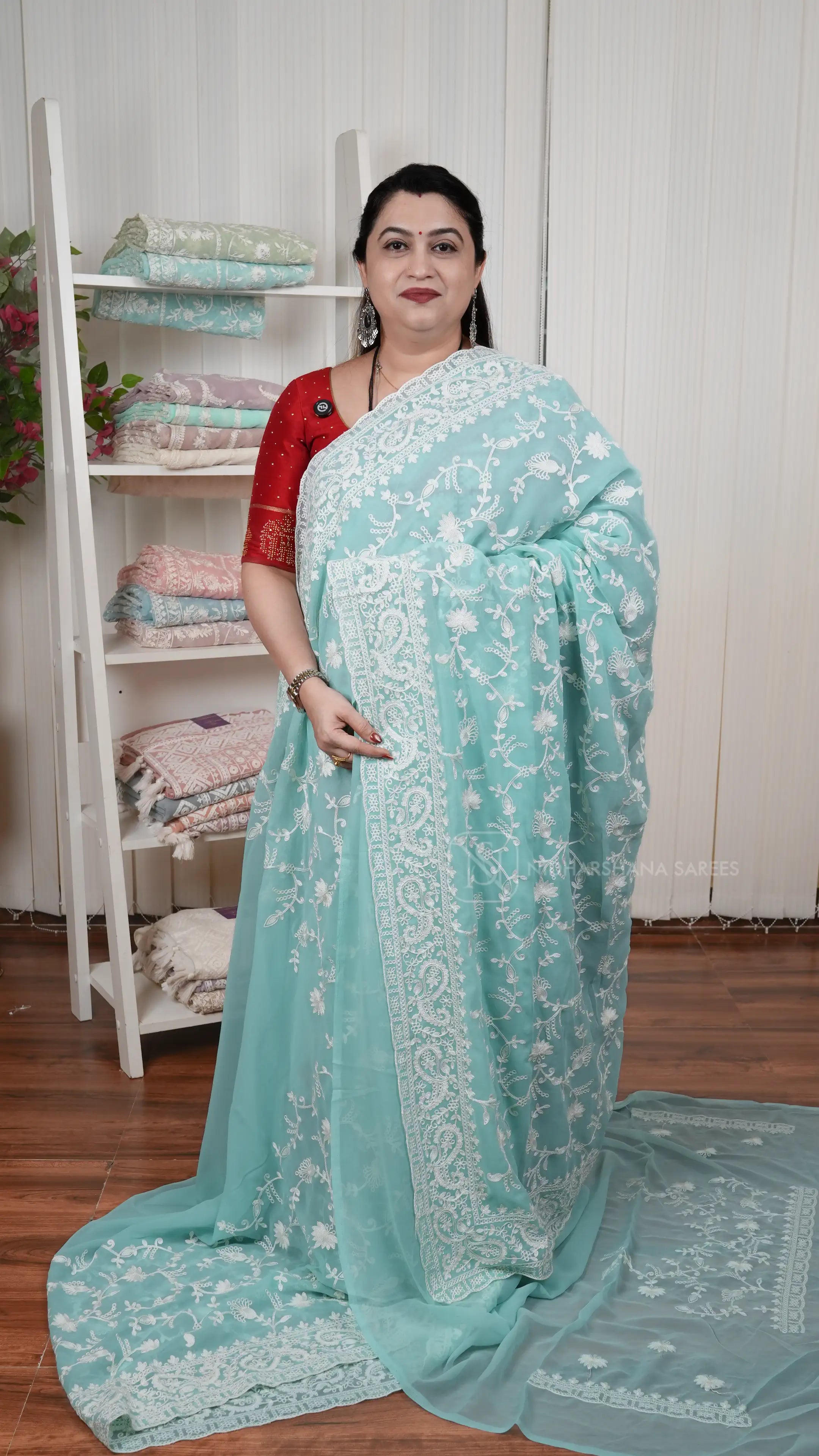 Lightweight Georgette Saree With Floral Embroidery