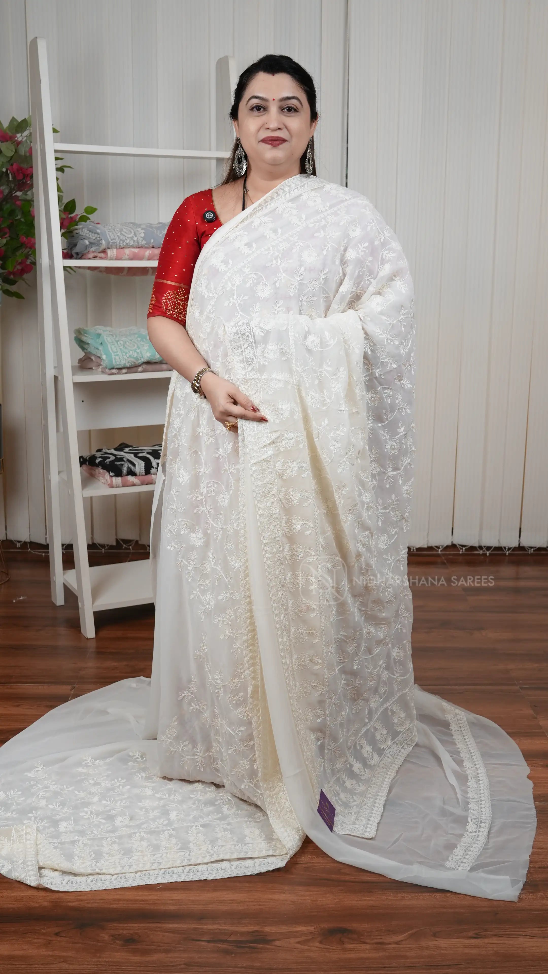 Georgette Party Wear Saree With Floral Embroidery Concept