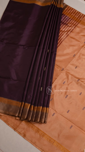 Handloom Banana Pith Saree With Dual Shade Concept And Contrast Pallu