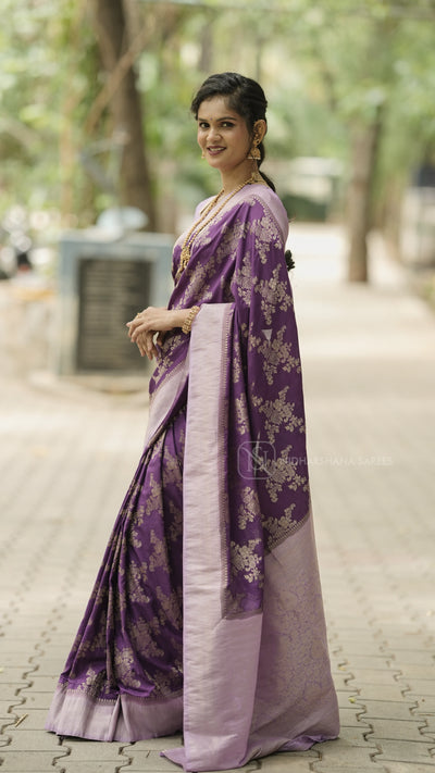 Semi Crepe Georgette With Floral Zari Weaving Concept