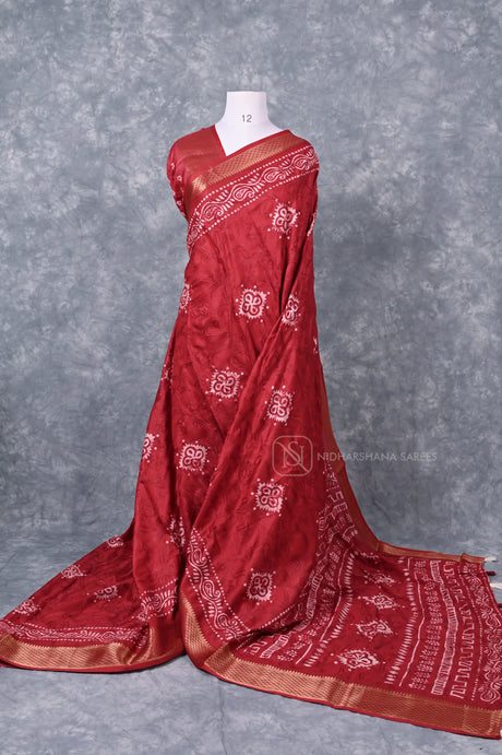 Semi Dola Saree With Digital Printed Design And Elegant Thread Work