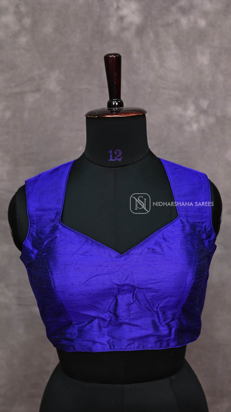 Sleeveless Readymade Blouse