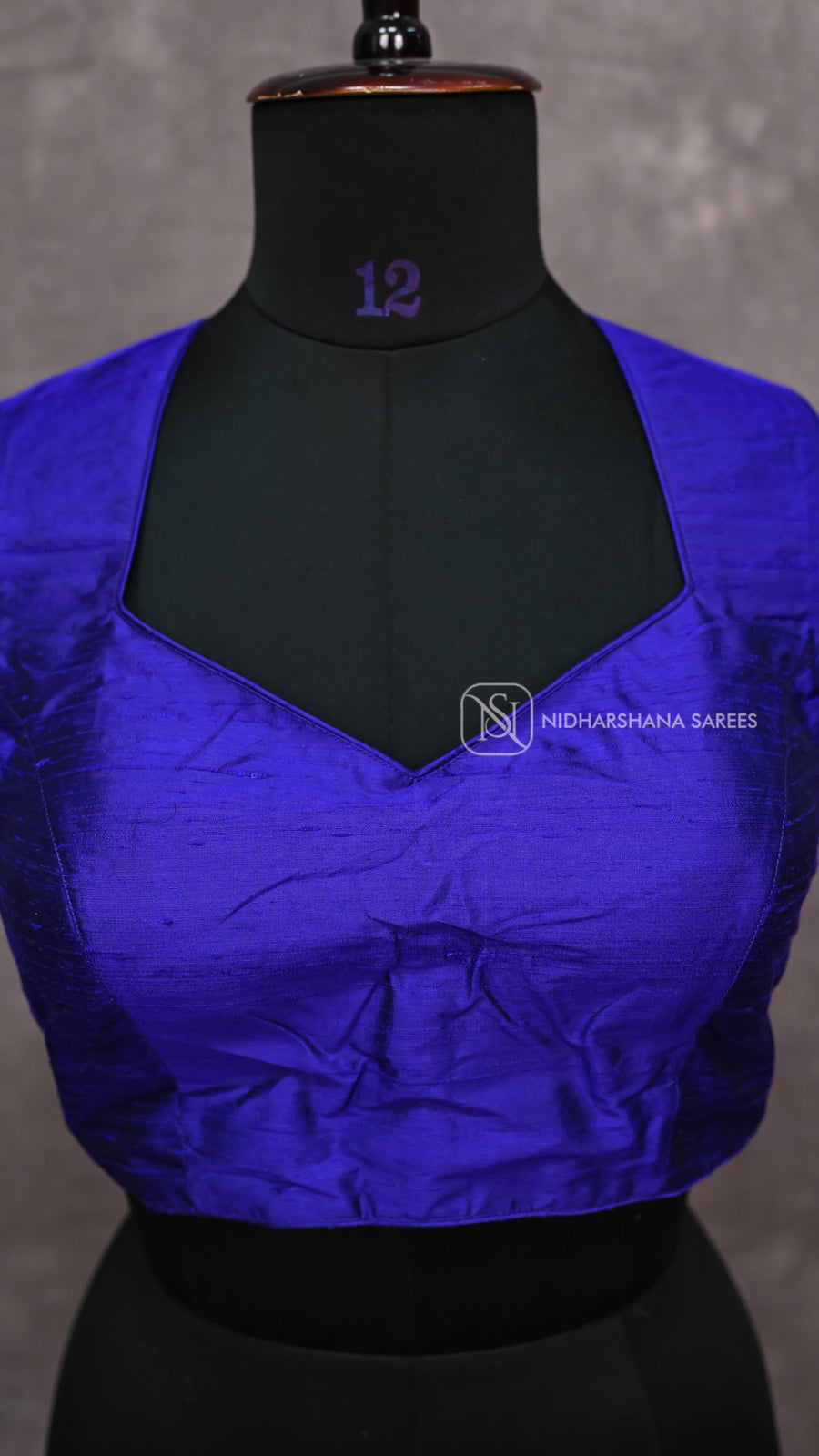 Sleeveless Readymade Blouse