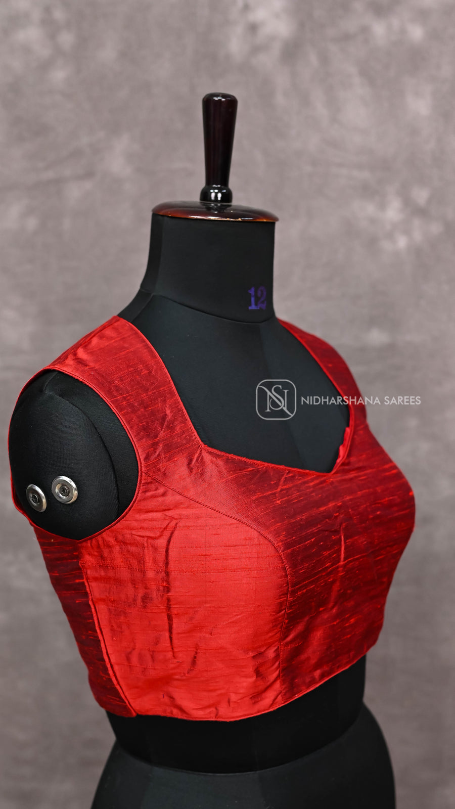Sleeveless Readymade Blouse