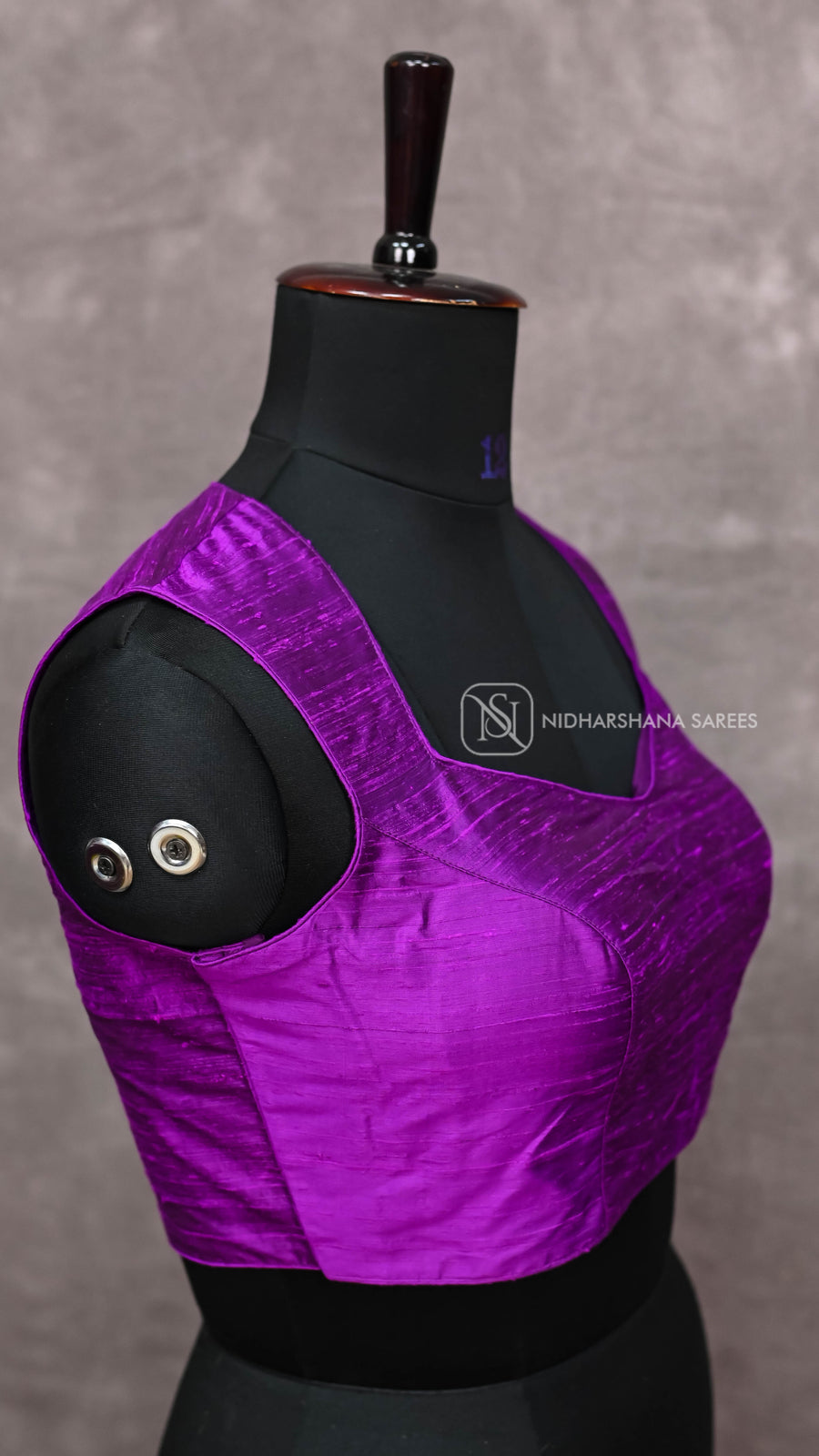 Sleeveless Readymade Blouse