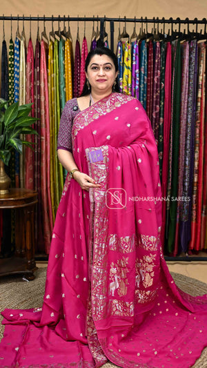 Premium Crepe Silk Saree With Silver And Golden Zari Floral And Bird Motif Rich Pallu