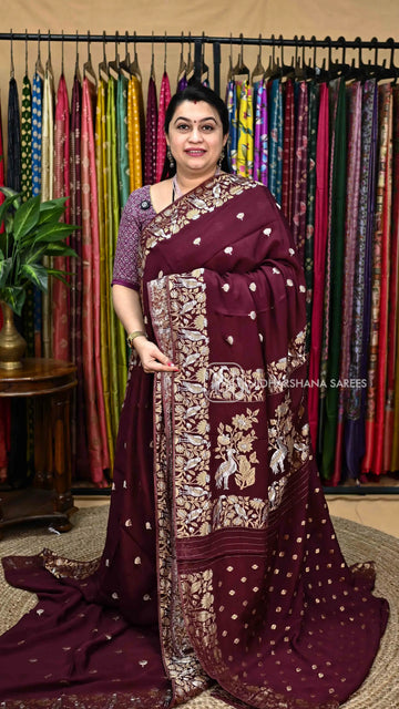 Premium Crepe Silk Saree With Silver And Golden Zari Floral And Bird Motif Rich Pallu