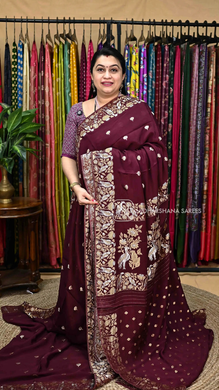Premium Crepe Silk Saree With Silver And Golden Zari Floral And Bird Motif Rich Pallu