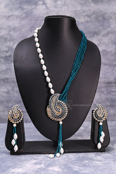 Elegant  Beaded Necklace And Earrings Set with Pearl and Crystal Stone Pendant