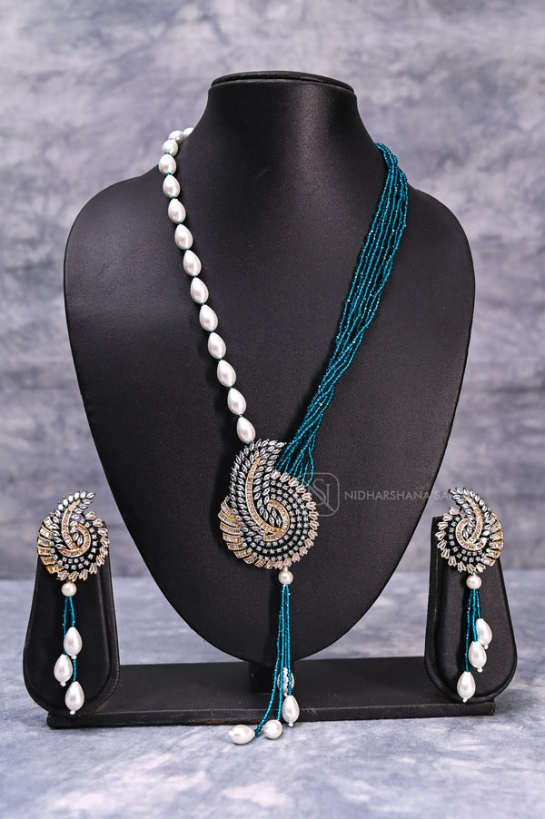 Elegant  Beaded Necklace And Earrings Set with Pearl and Crystal Stone Pendant
