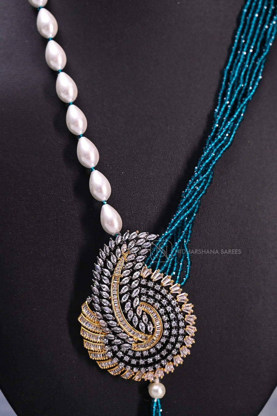 Elegant  Beaded Necklace And Earrings Set with Pearl and Crystal Stone Pendant