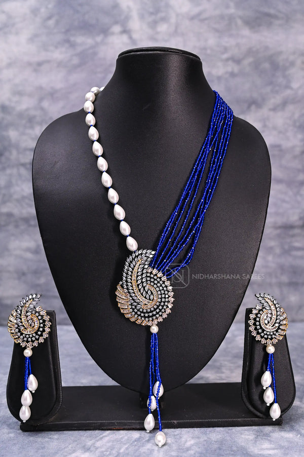 Elegant  Beaded Necklace And Earrings Set with Pearl and Crystal Stone Pendant