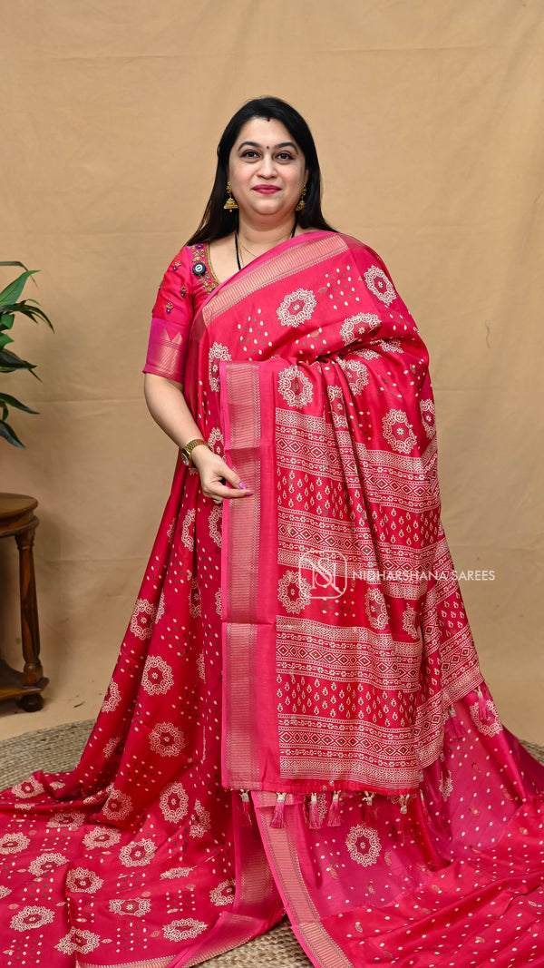 Semi Dola With Zari Border