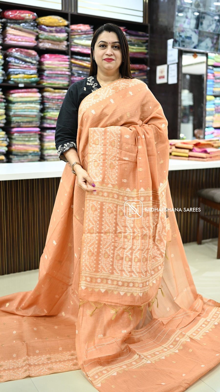 Munga Linen With Zari Butta