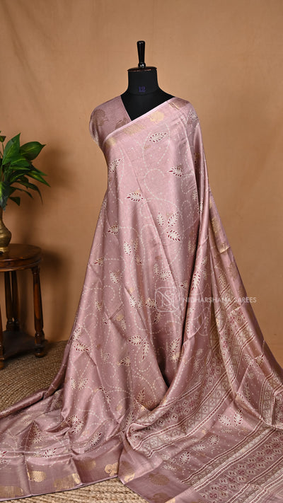Semi Dola With Zari Lines And Zari Border