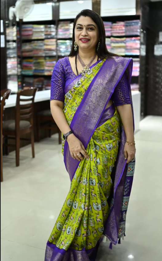 Dola with Madhubani Prints